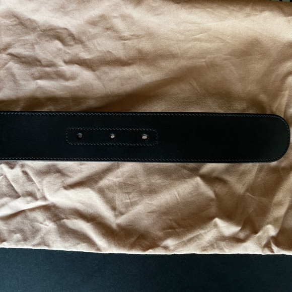 SOLD! Gucci authentic Interlocking G-buckle leather belt - Picture 5 of 9